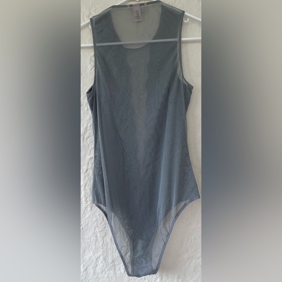 Victorias Secret Gray Lace Mesh Cotton Scoop Neck Teddy Bodysuit; size M - Picture 5 of 10